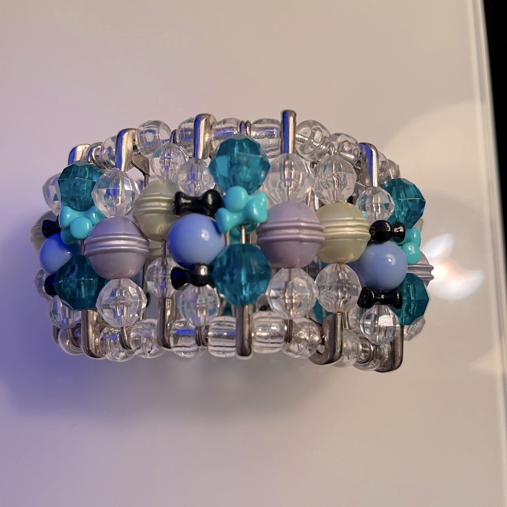 Women’s Safety Pin Beaded Bracelets - Picture 13 of 14